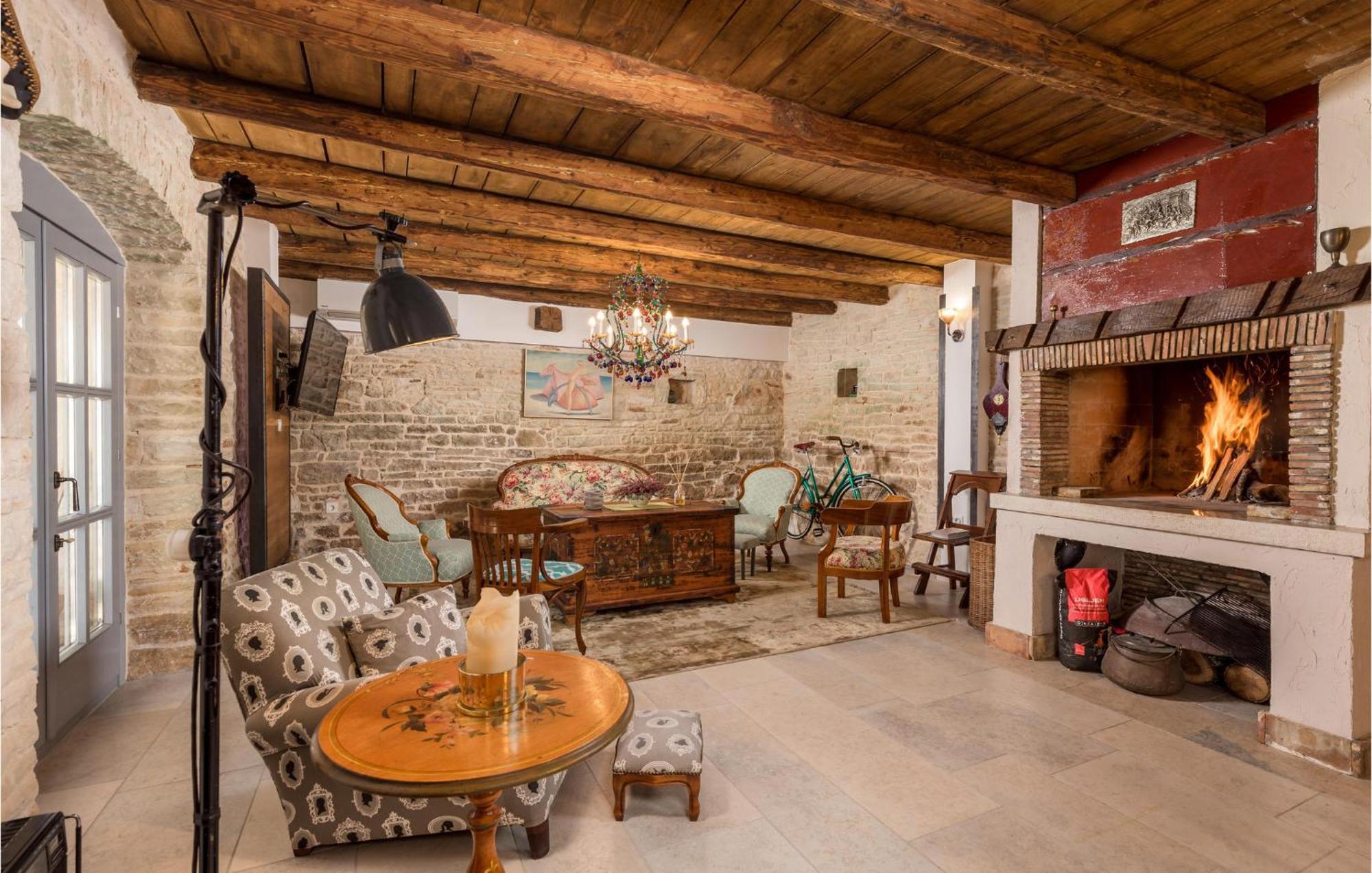 Amazing Home In Foli With Kitchen المظهر الخارجي الصورة